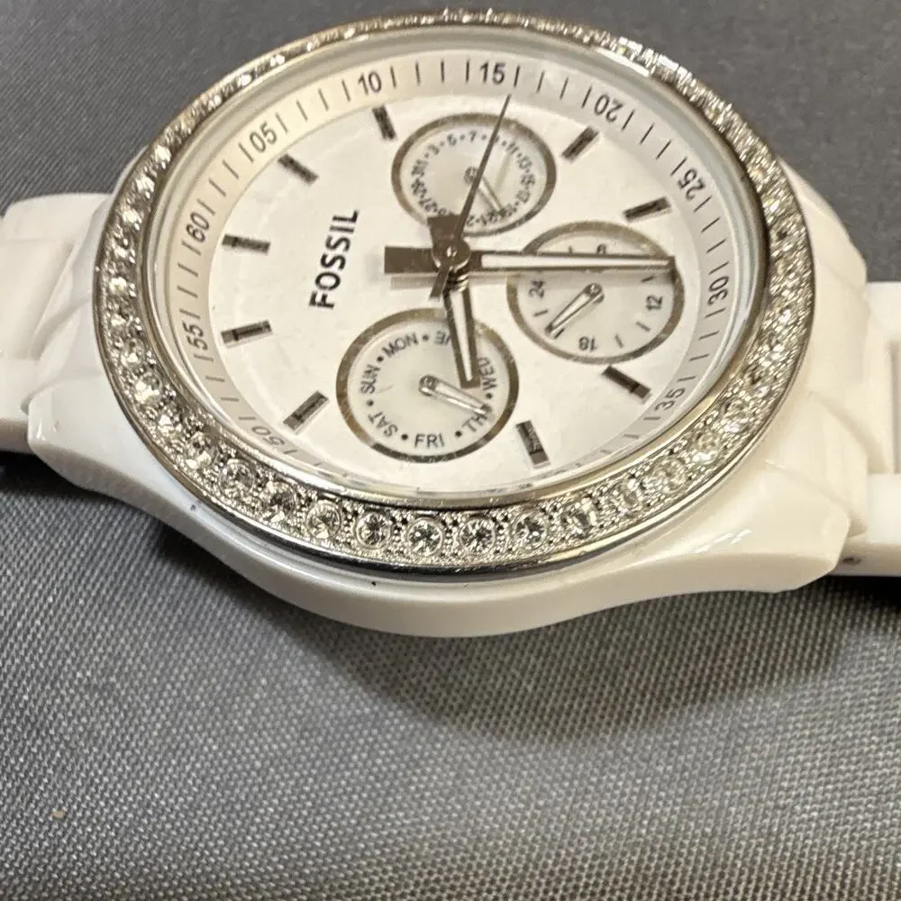 Fossil Women's ES-1967 Wristwatch Chronograph New Battery 5.75”Band 37mm (G17)